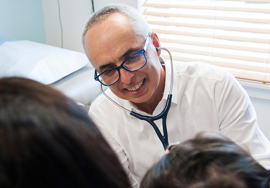 Dr. Randy MacKinnon, M.D, C.C.F.P, F.C.F.P